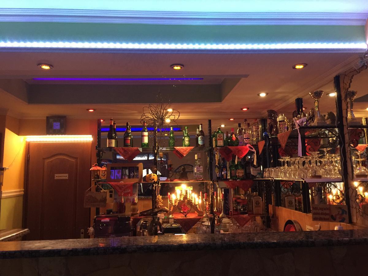 Villa Negra Motel Berzence Εξωτερικό φωτογραφία